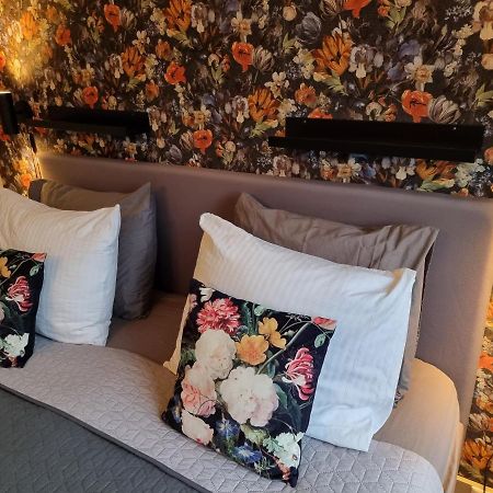 The Hogg House Apartment โกรนิงเงน ภายนอก รูปภาพ